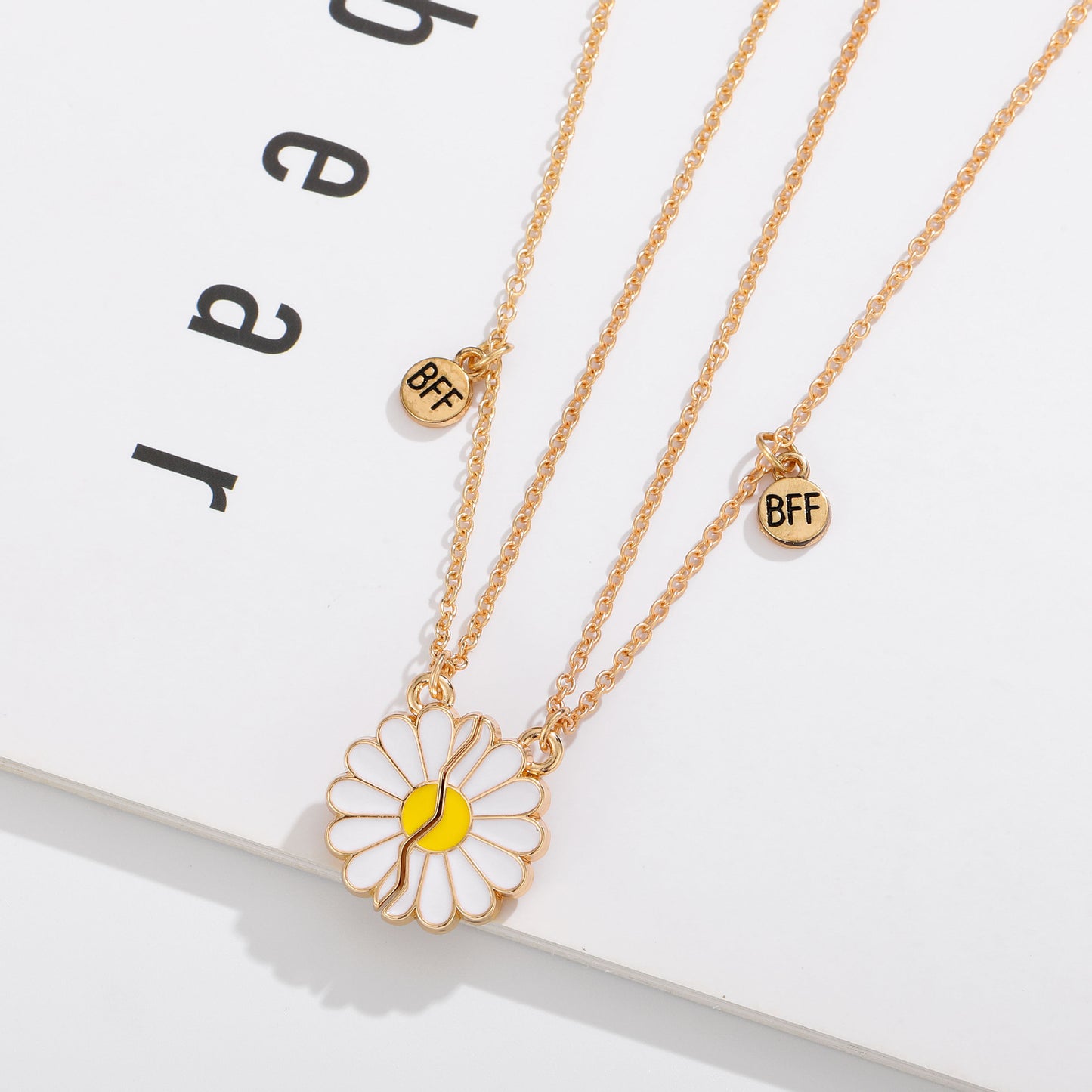 Flower Magnetic Little Daisy Lady's Good Necklace