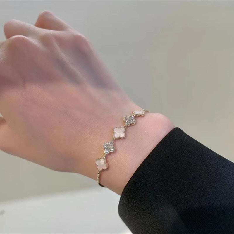 Women's Korean Style Retro Shell Clover Design Advanced Bracelets