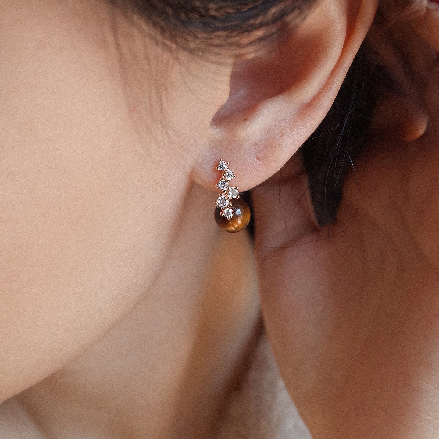 Real Gold Plating Elegance Retro Light Luxury Stud Earrings