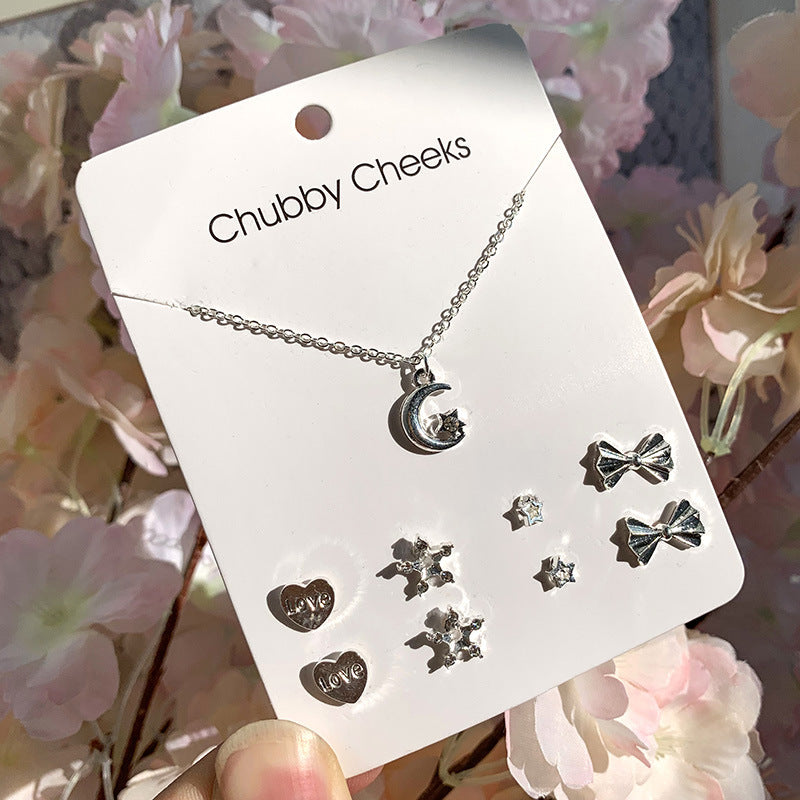 Korean Sier-plated Clover Pearl Heart-shaped Week Ladies Clavicle Chain Rings