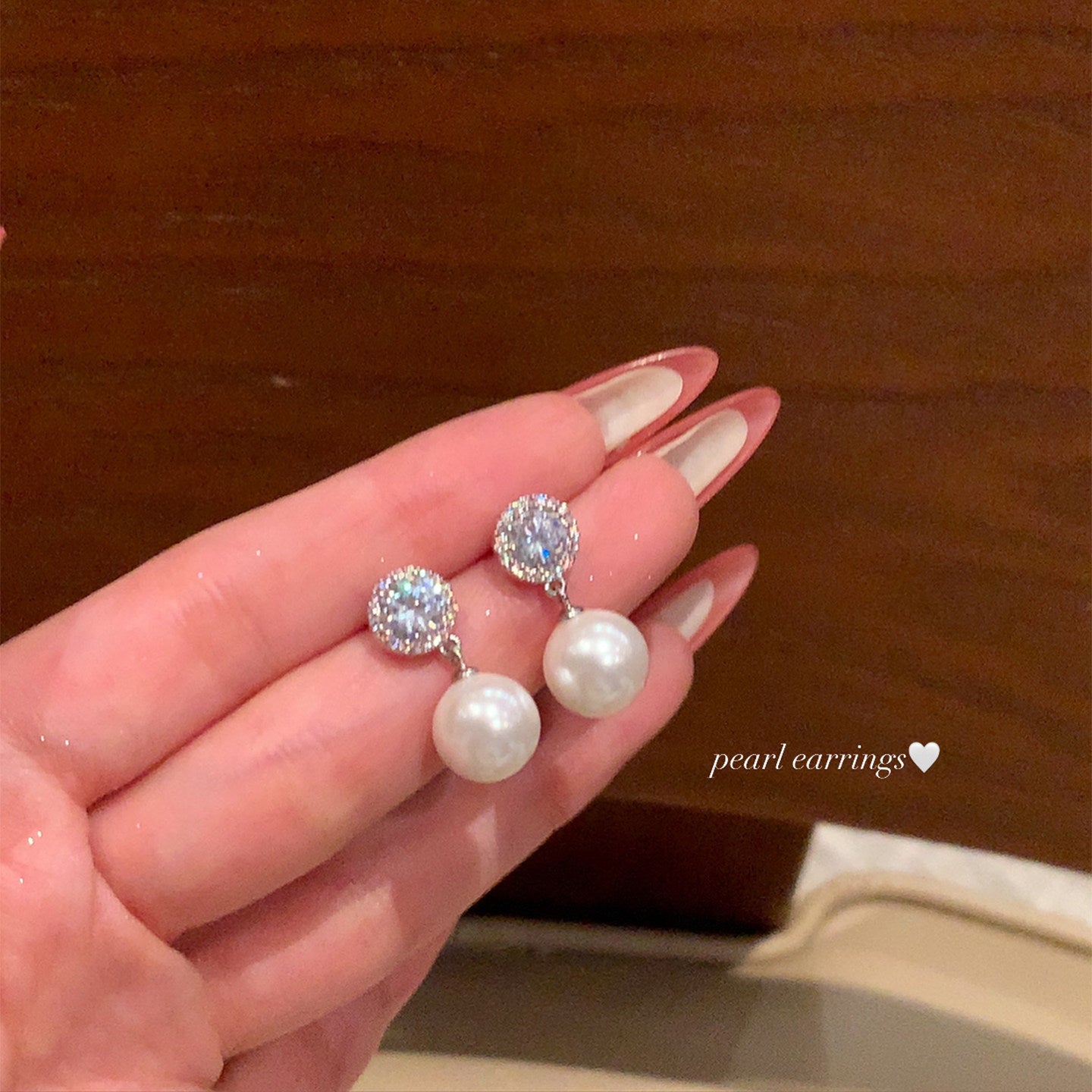 Women's Light Luxury Rhinestone Pearl High-grade Dignified Generous Earrings