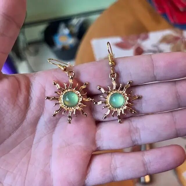 Women's Bohemian Air-cooled Gold Light Green Sun Earrings