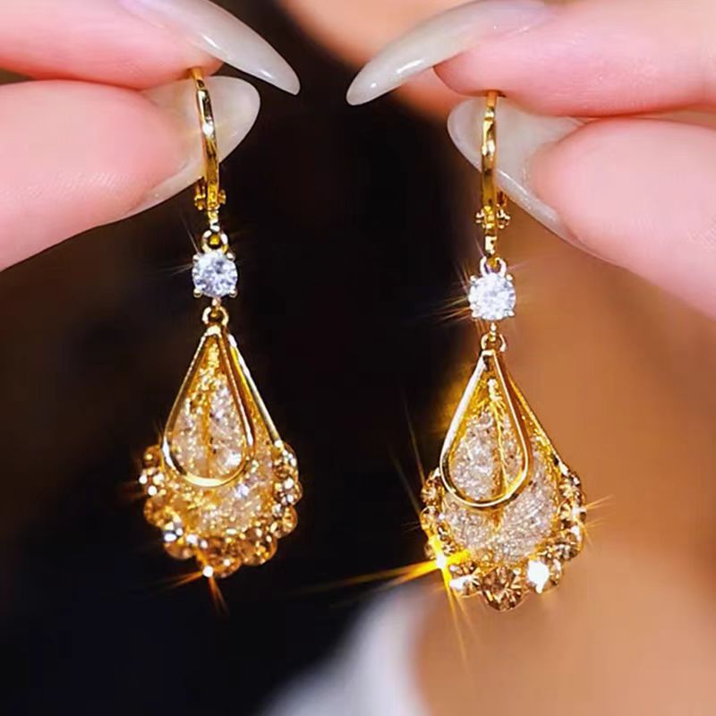 Women's Copper Alloy Synthetic Zircon Light Luxury Temperament Super Flash Water Earrings