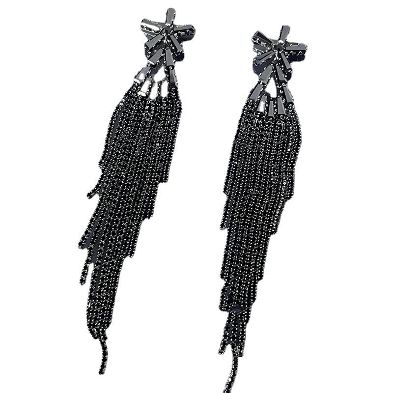 Boucles d'oreilles longues noires exagérées pour femmes, à la mode