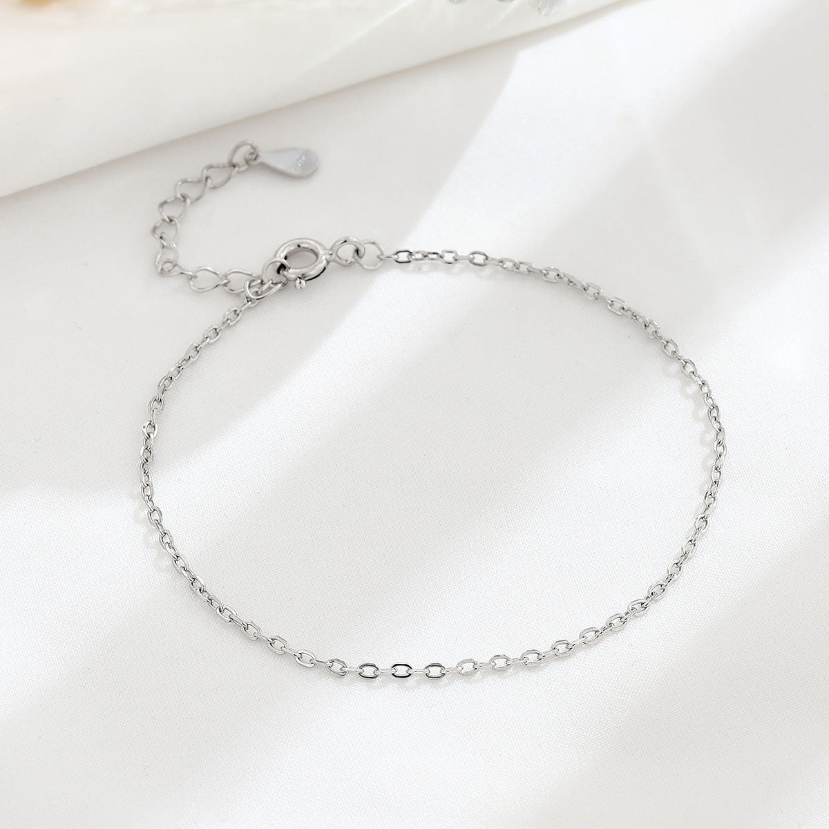 Damen-Armbänder aus Sterlingsilber mit minimalistischer Kreuzkette, temperamentvolle Minderheit, einfache Armbänder