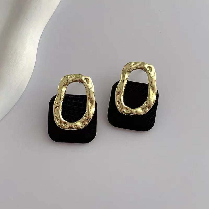 Women's French Style Retro Debutante Square Geometric Fashionable Earrings