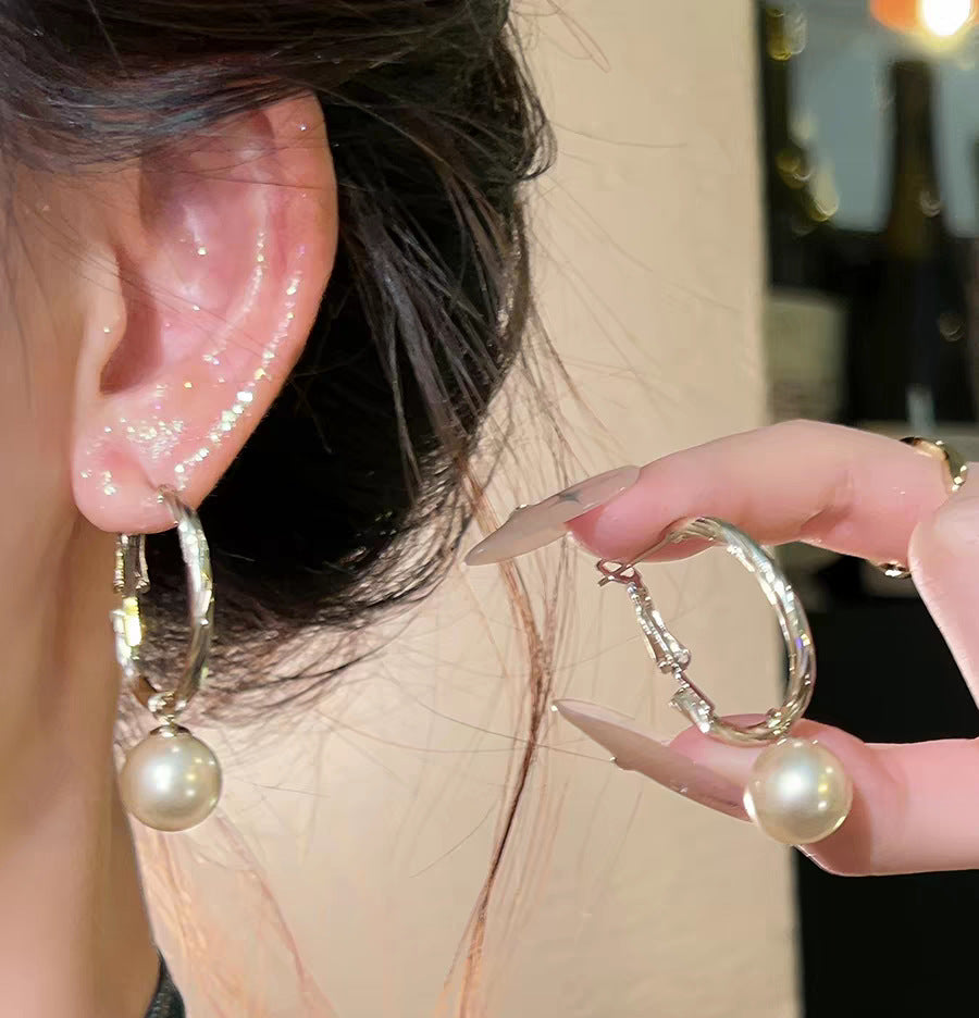 Niche Design Simple Artificial Pearl Light Earrings