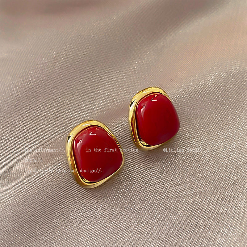 Women's Retro Wine Red For Design Simple Earrings