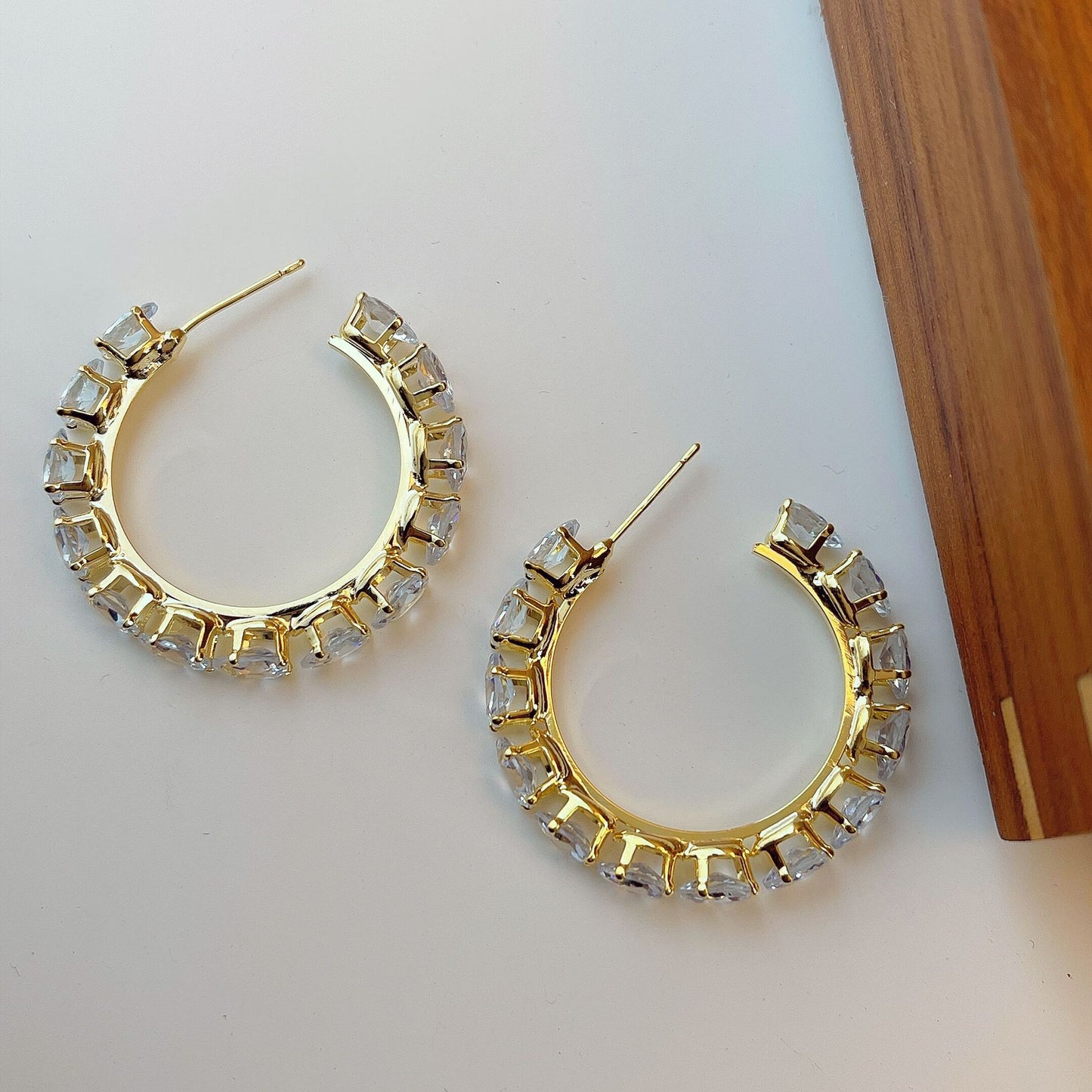 Boucles d'oreilles rétro de haute qualité Entry Lux pour femmes, faciles à assortir