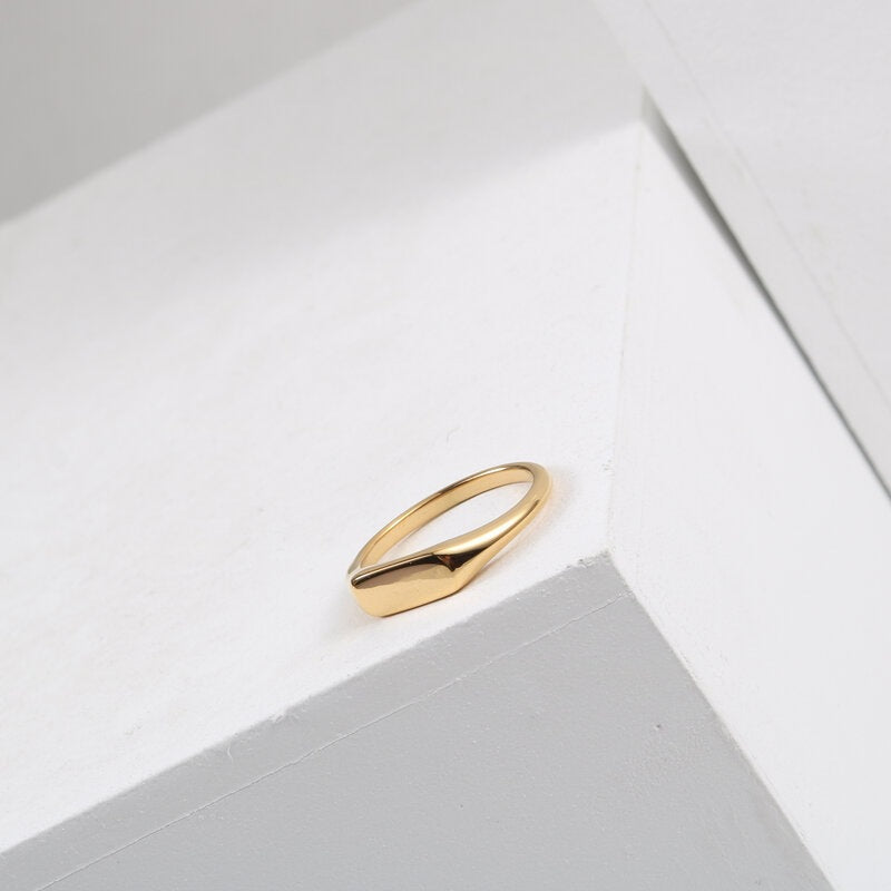 Glossy Geometric Titanium Steel Gold-plated Design Letter Simple Bracelet