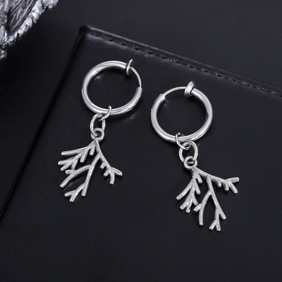 Men's Earless Light Luxury Fashion Female Niche Ear Clip