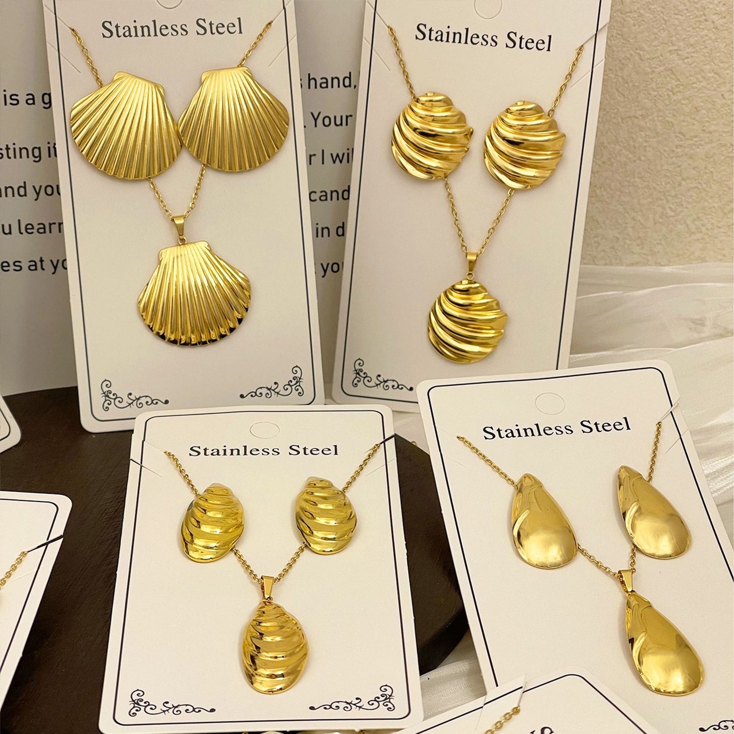 Vacuum Plated Gold Texture Stainless Steel Light Luxury Minority Jewelry Set