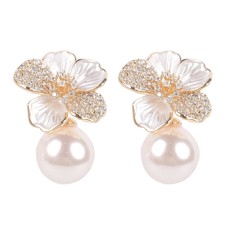 Women's French Style Temperament White Flower Pearl Earrings