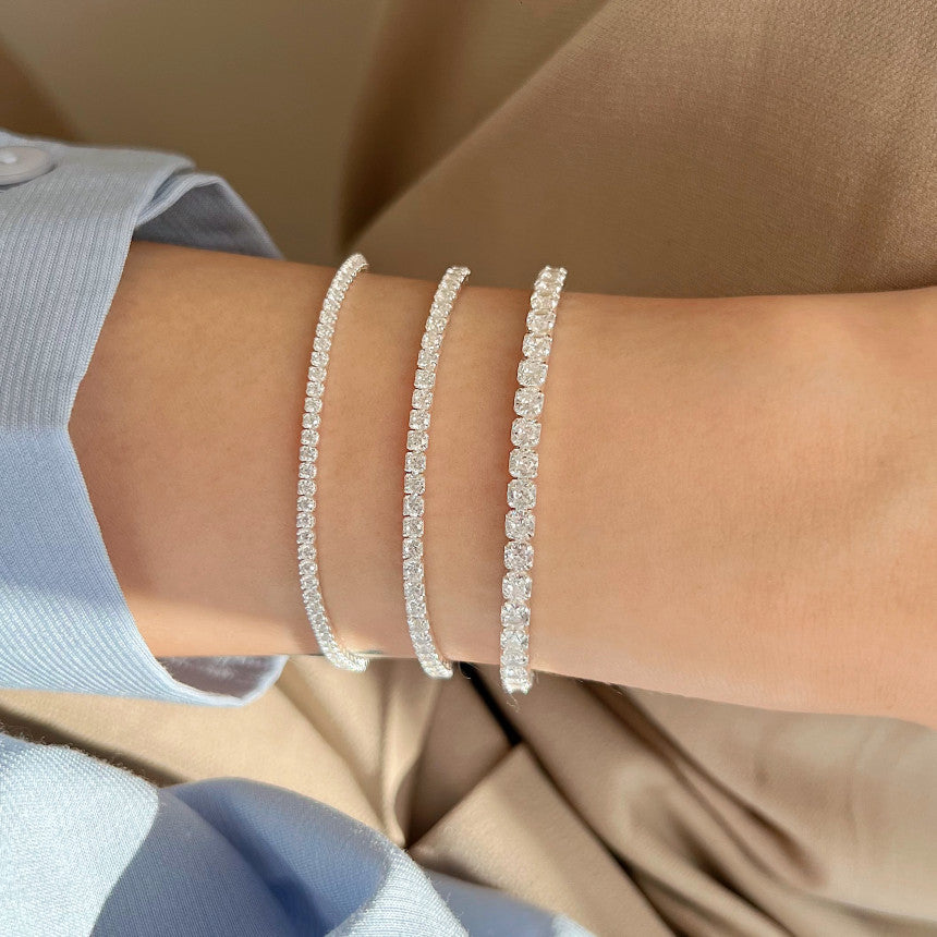 Einfache Krallenarmbänder aus Sterling Silber mit eingelegtem Zirkon und Diamanten