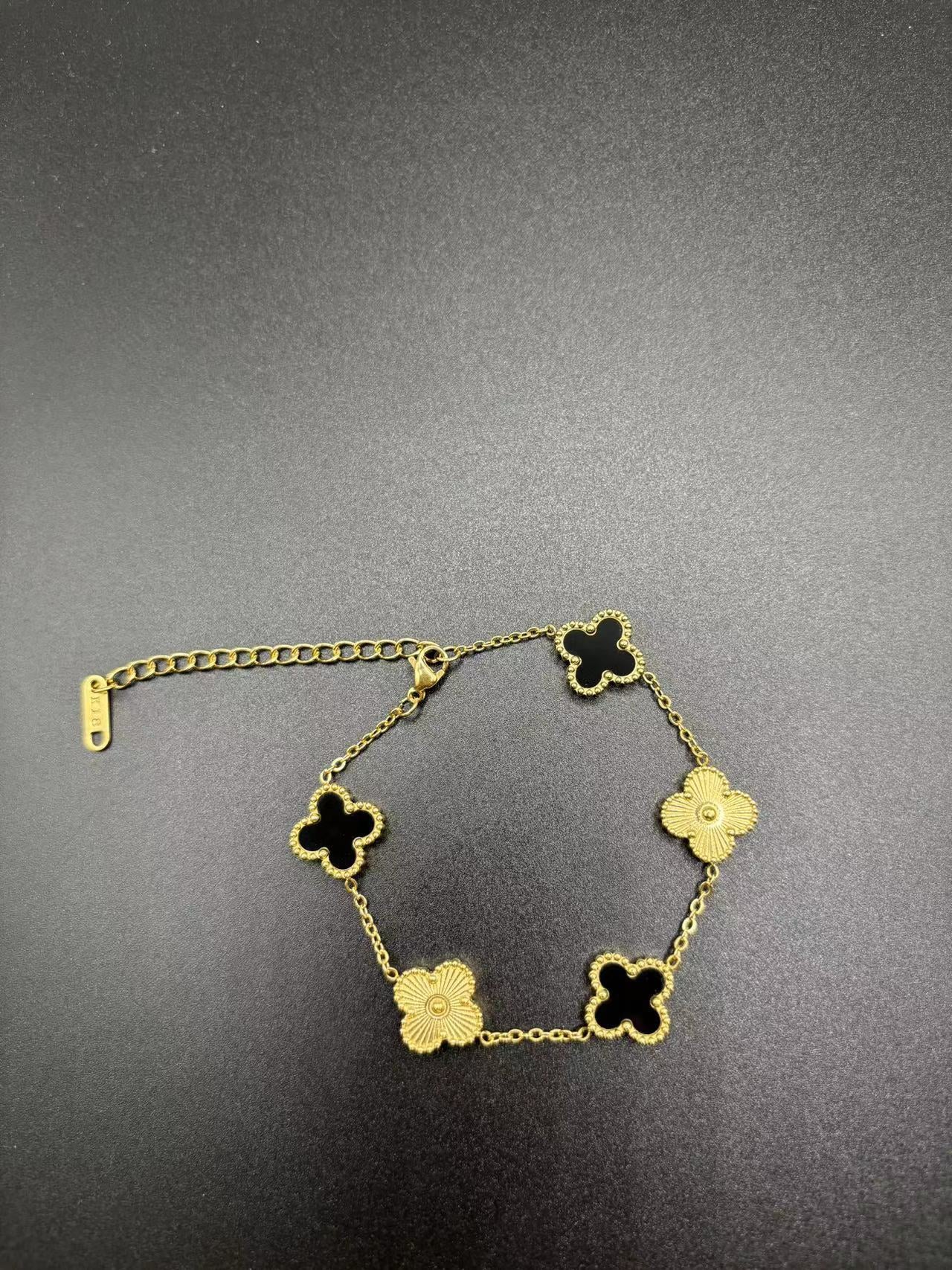 Lucky Four-leaf Clover Gold Double-sided Fritillary Bracelets