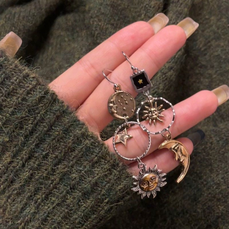 Women's Style Geometric For Dignified Hollow Lady Earrings