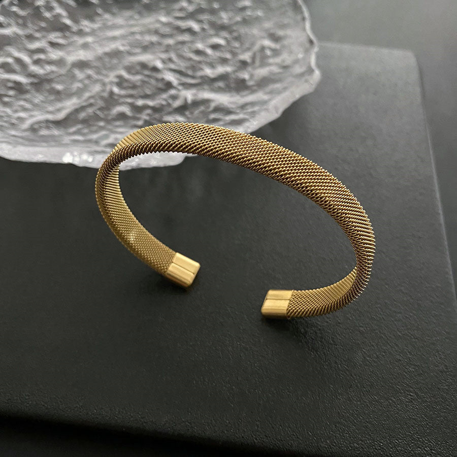 Women's Versatile Niche Titanium Steel No Fading Light Bracelet