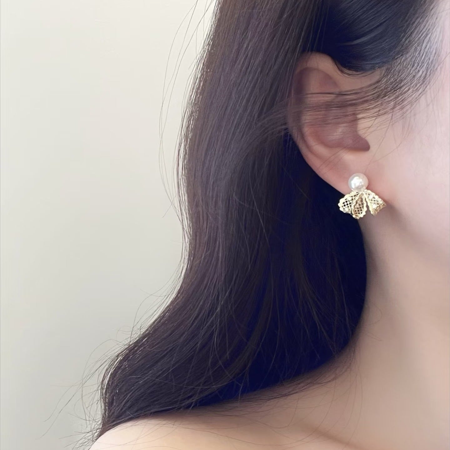 Golden Lace Bow Imitation Pearl Light Luxury High Sense Niche Stud Earrings