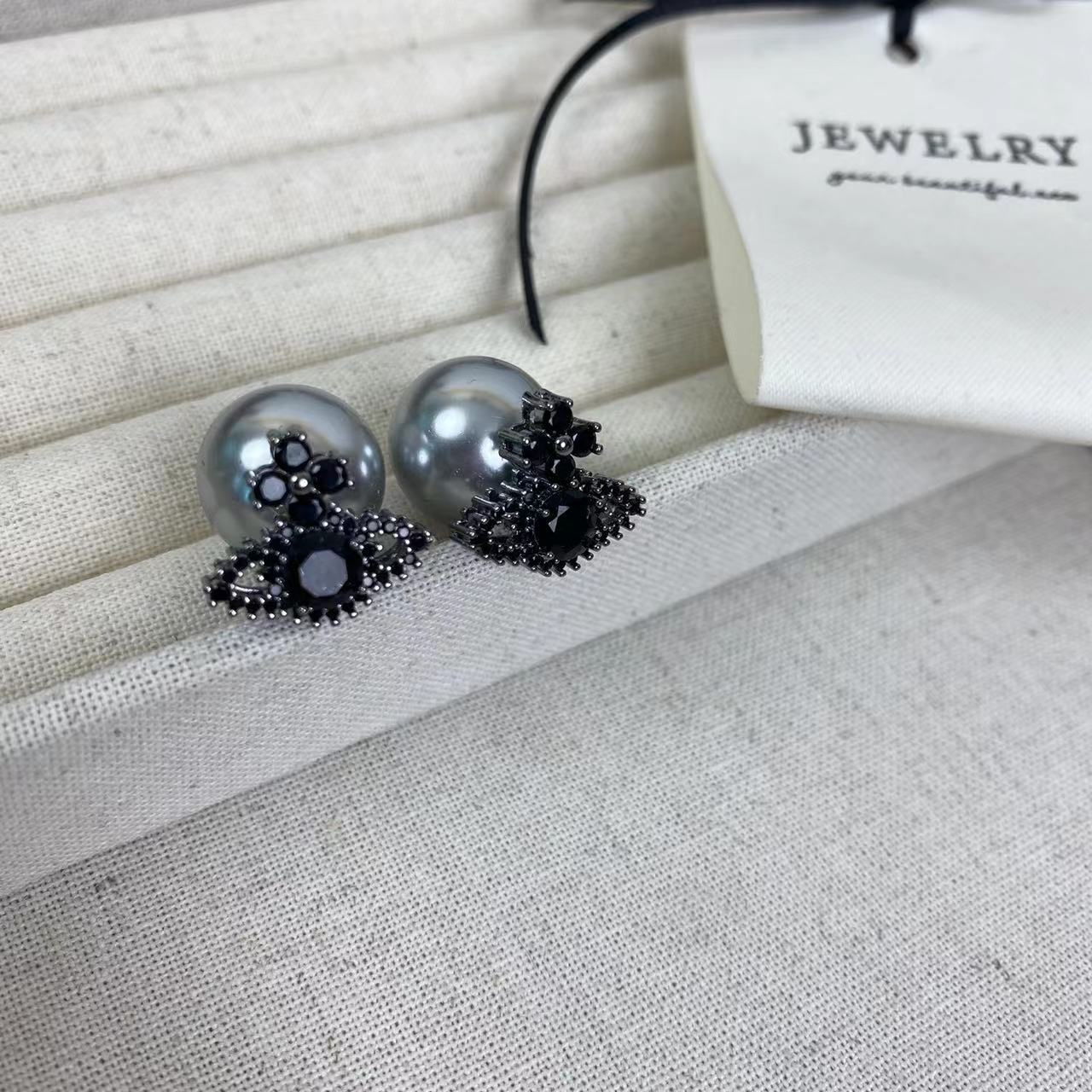 Full Diamond Saturn Gray Pearl Front And Rear Unique Earrings