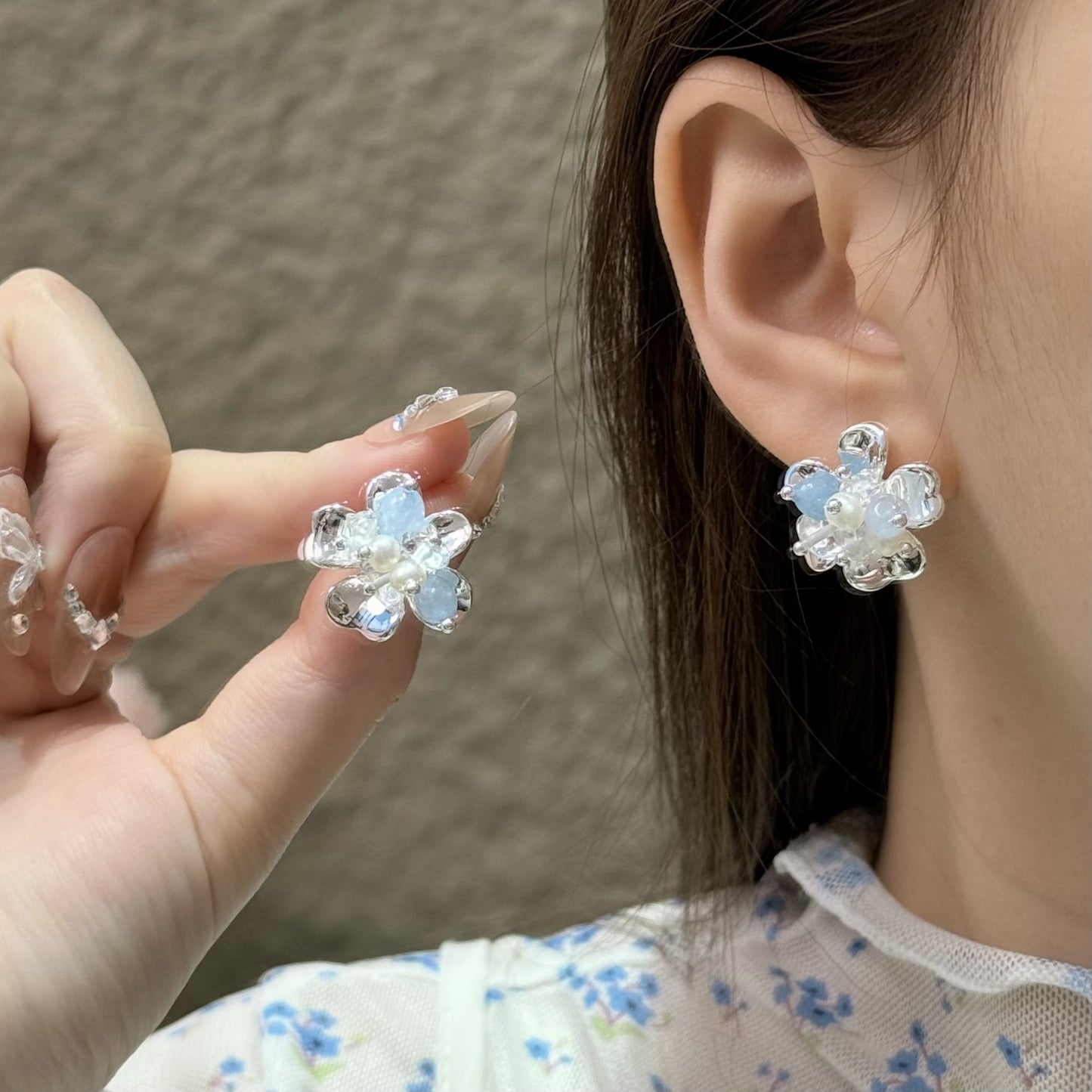 Women's Fresh Sweet Imitation Pearl Flower Personalized Simple Niche Temperament High-grade Earrings
