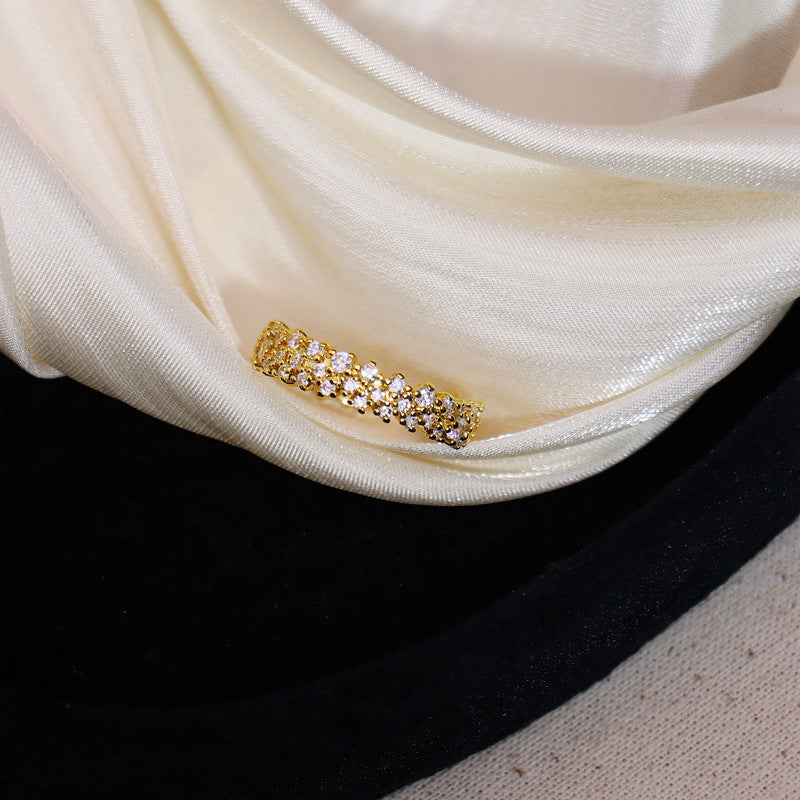 Crushed Ice Zircon Light Luxury Flowers Surrounded Open Ring