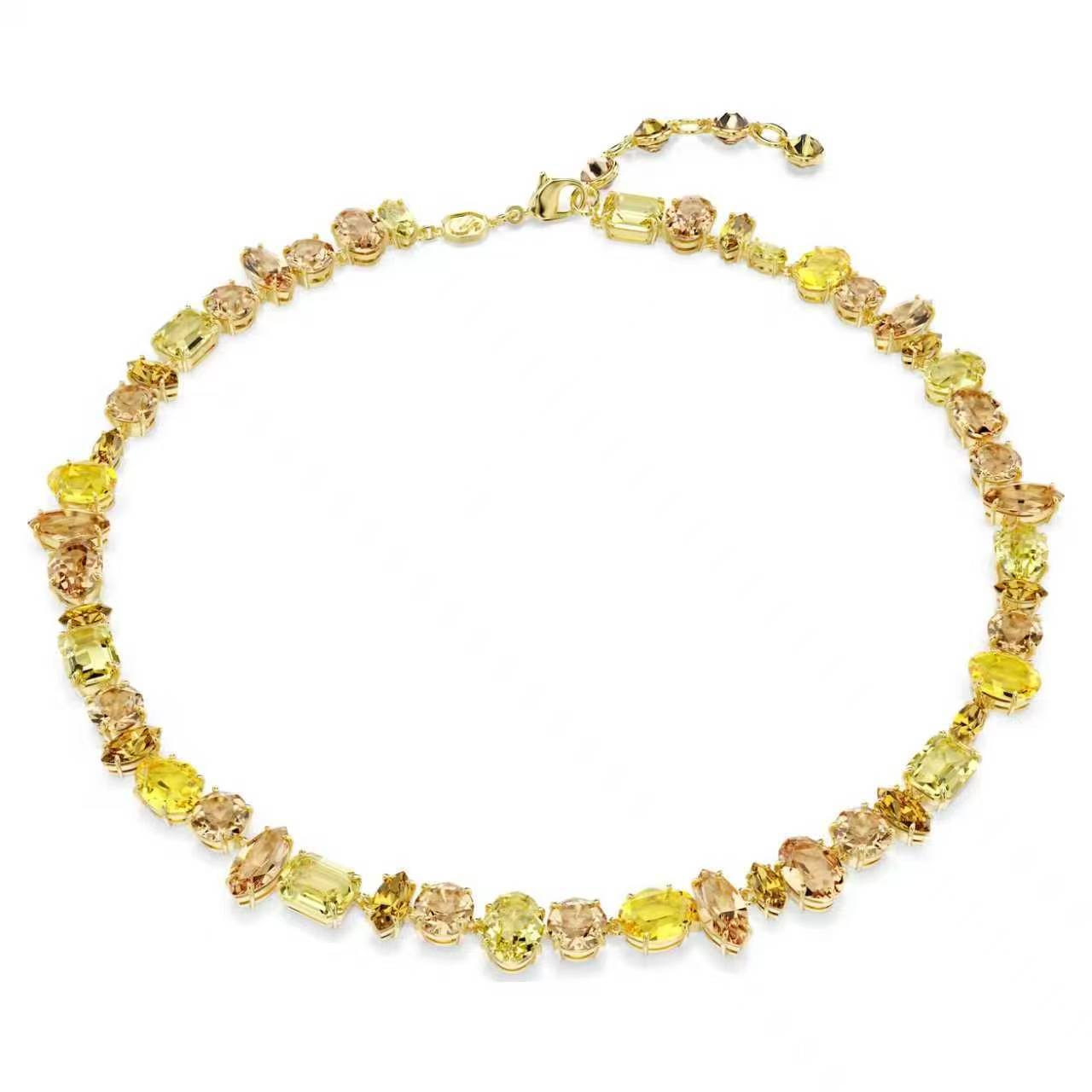Austrian Crystal Flowers Rich Candy Ear Jewelry Set