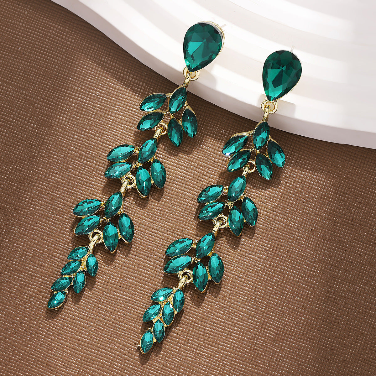 Elegant Wheat Fashion Long Gold-plated Inlaid Crystal Willow Leaf Shape Rings