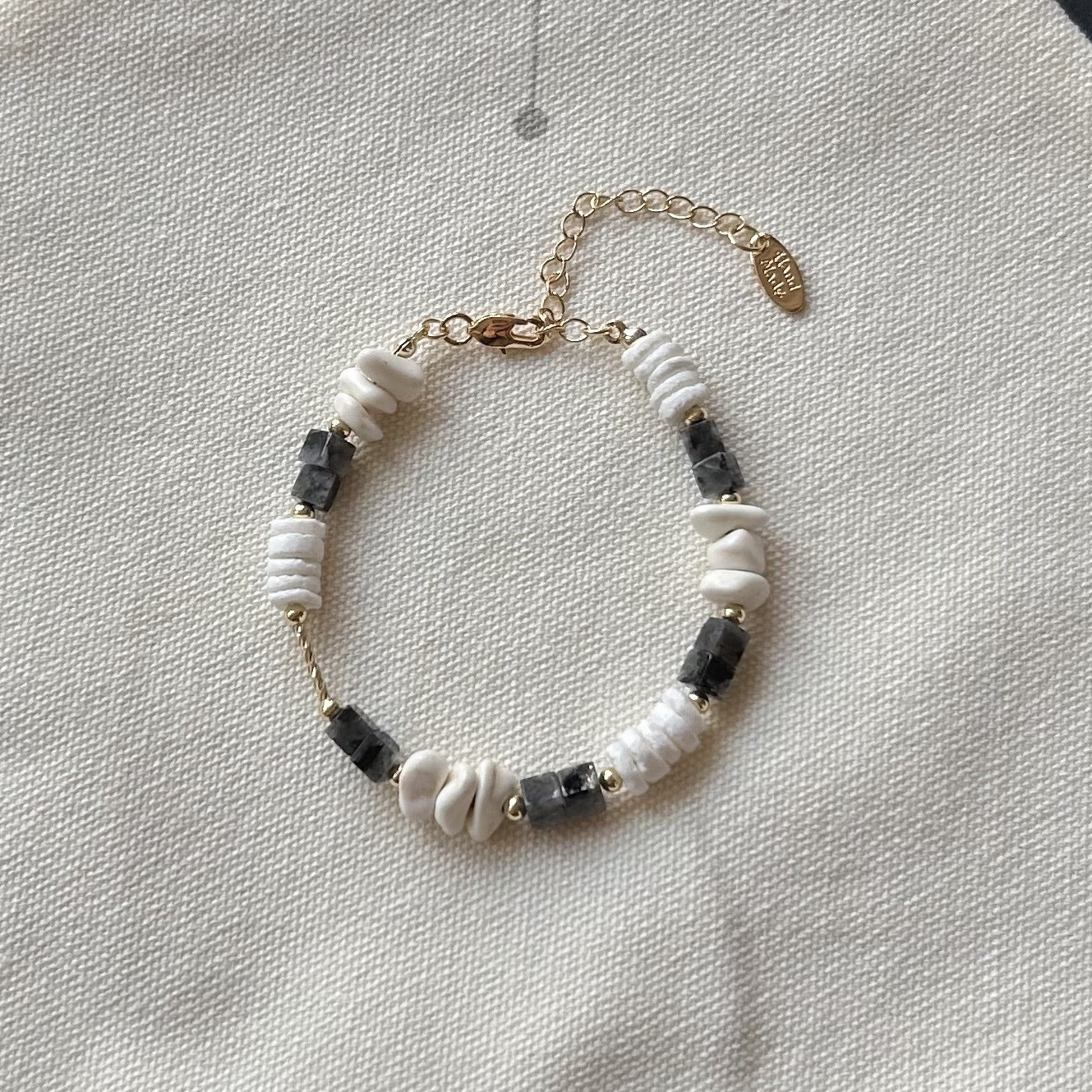 Summer Personality White High-grade Light Luxury Bracelets