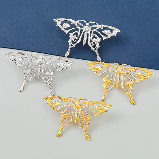 Women's Retro Eye-catching Hollow Alloy Butterfly Elegant Earrings