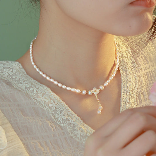 Women's Natural Freshwater Pearl Clavicle Chain Design High-grade Light Luxury Necklaces