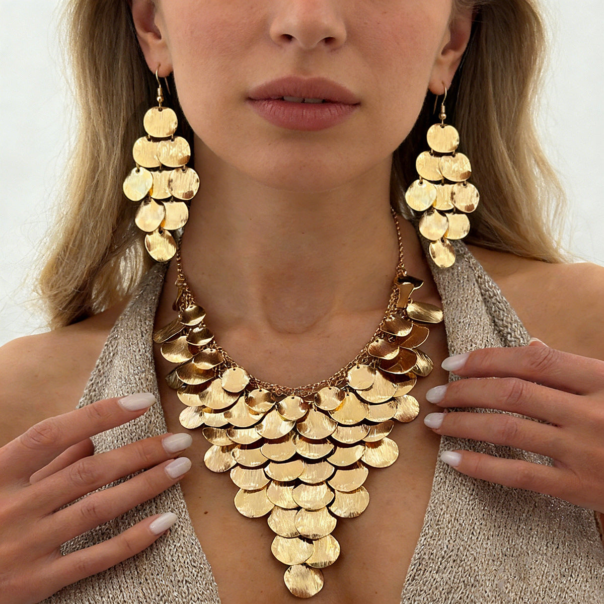 Women's Metal Wafer Y-shaped Tassel Fashion Geometry Pattern Glossy Scratch Necklace