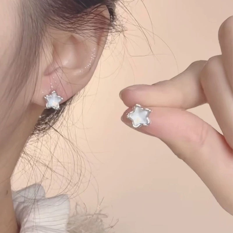 Women's Flower Zircon For Design Fashionable Temperamental Without Rings