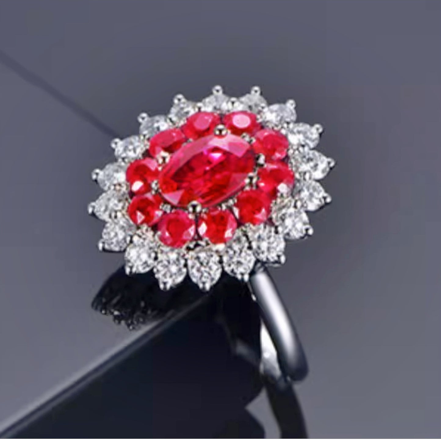 Anneaux de zircon incrustés de tournesol de diamant rouge de bras rond