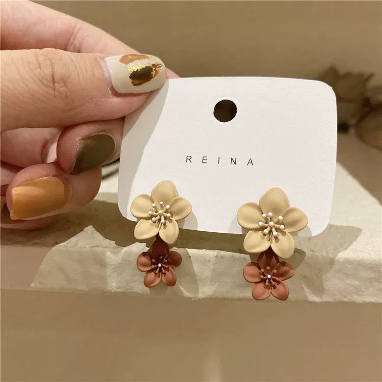 Women's Color Spray Paint Flower For Personalized Stud Earrings