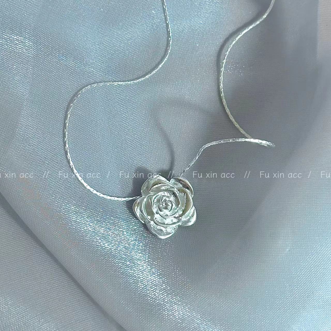 White Camellia Snake Bones Chain Design Necklaces