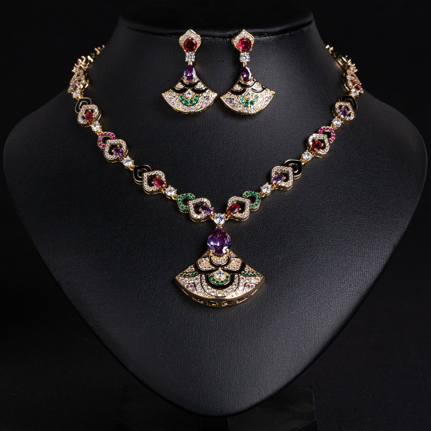 Women's Luxury Exaggerated Fan-shaped Graceful Elegant Micro Inlaid Zircon High-grade Necklaces