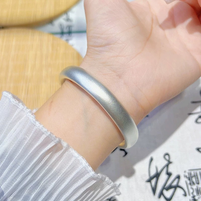 Women's Tire Frosted White Copper Wide Sier Bracelets