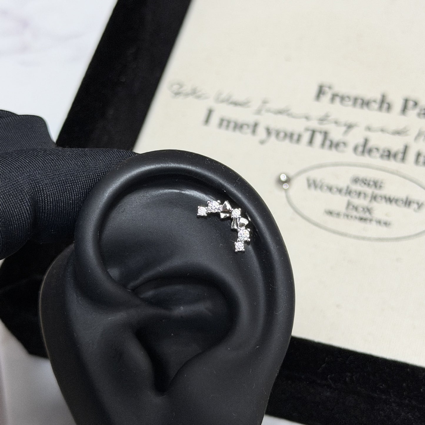 Flash Personalized Zircon Flat Titanium Steel Ear Bone Stud Earrings