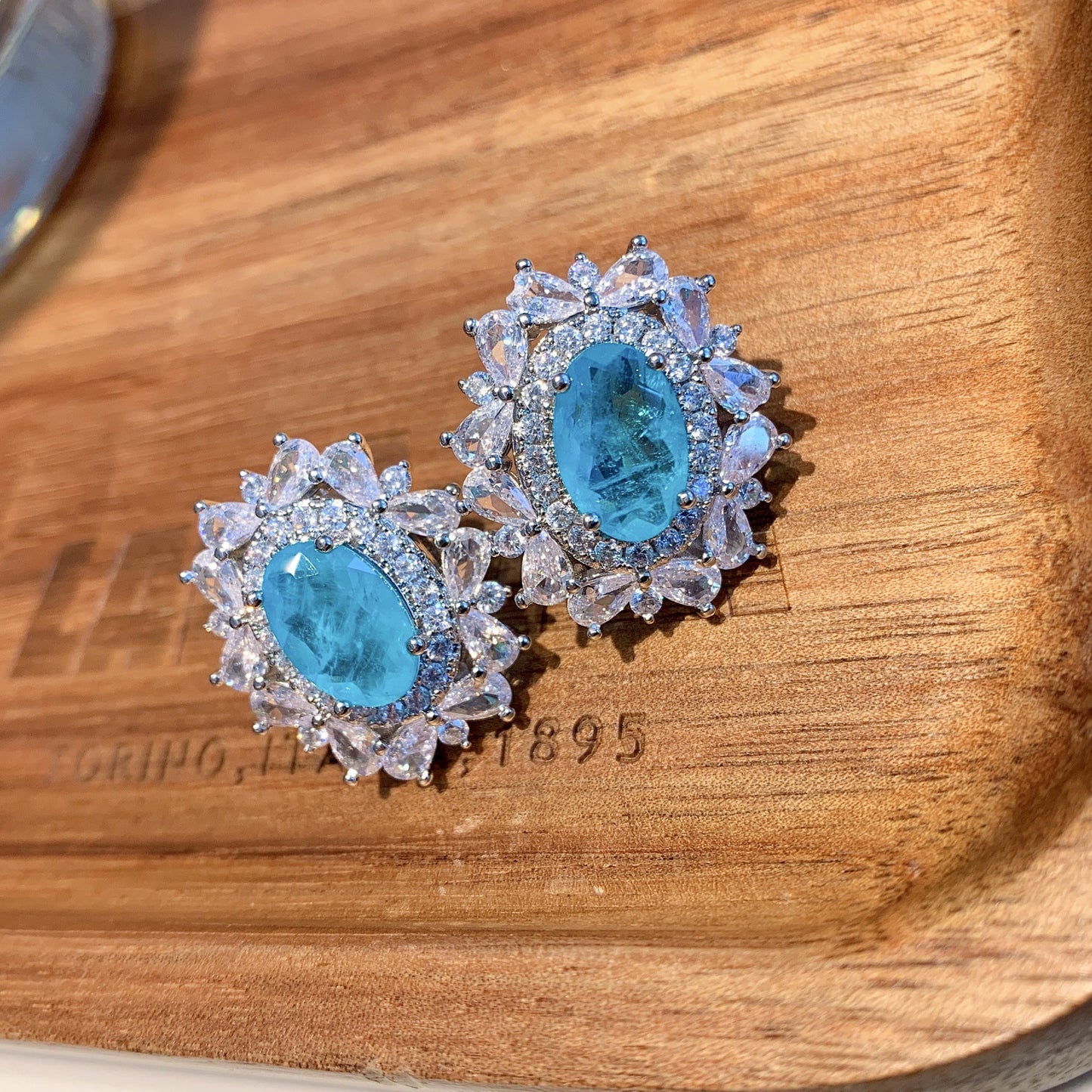 Sheng Retro Style Imitation Blue Ear Jewelry Set