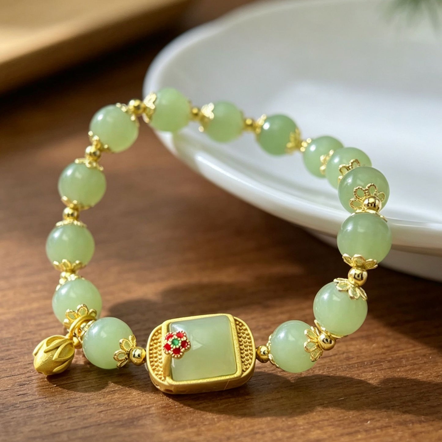 Women's Retro Minority Design Square Sugar Lotus Beaded Chinese Luxury Exquisite Bracelet
