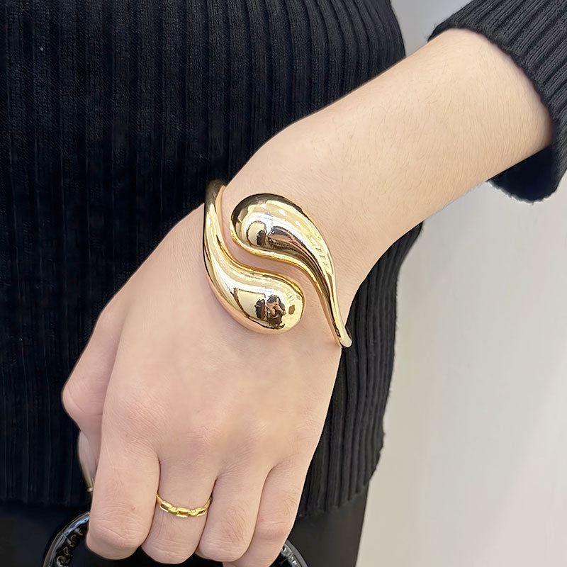Water Drop Hug Female Exaggerated Design Bracelets