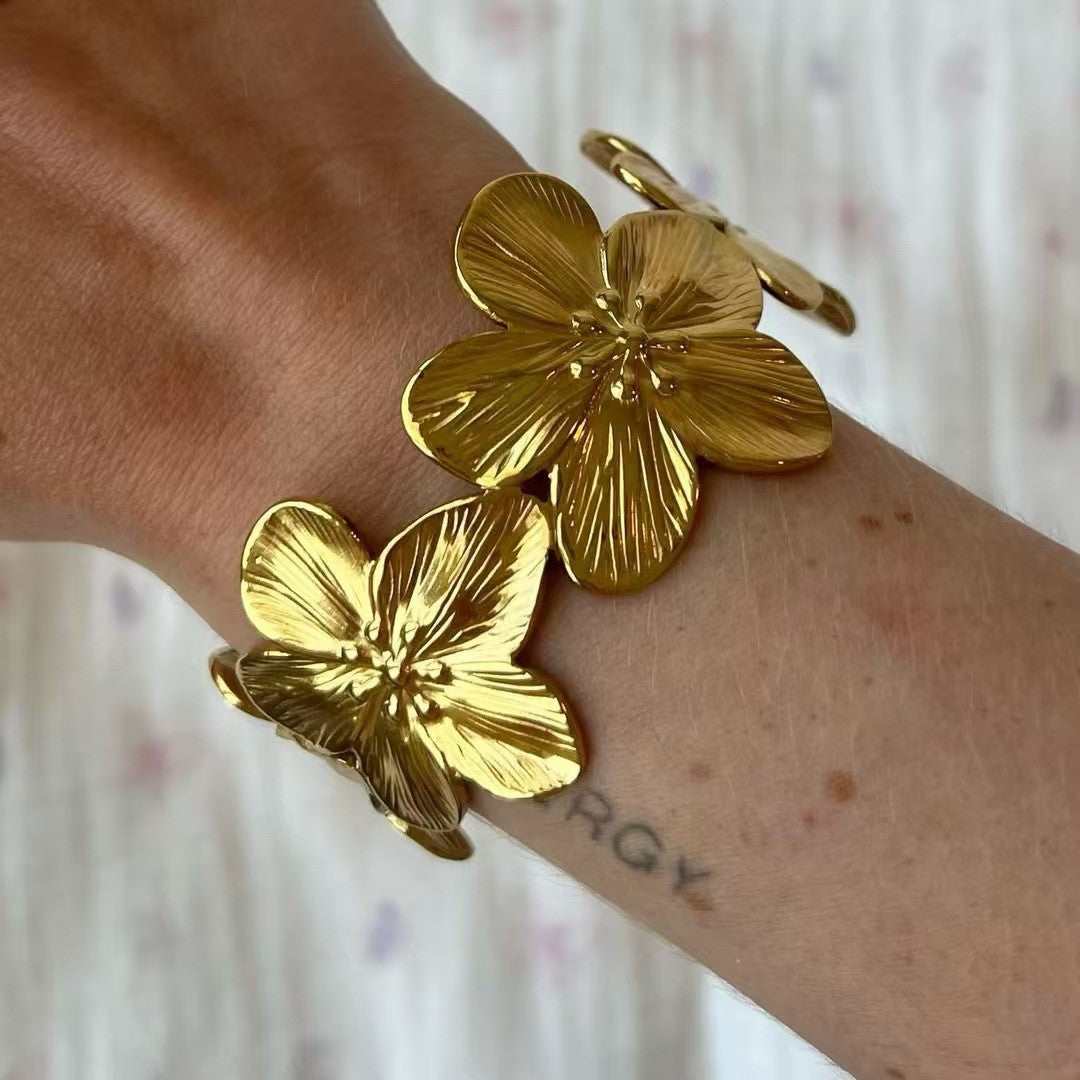 Retro With Opening Metal Exaggerated Design Flower Stainless Steel Bracelets