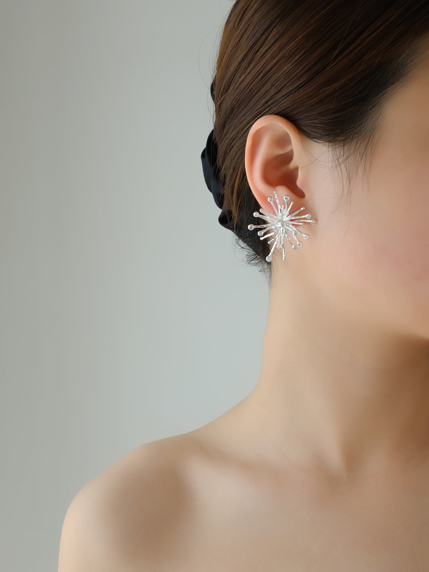 Light Luxury High Sense Personalized Exaggerated Design Stylish Unique Retro Stud Earrings