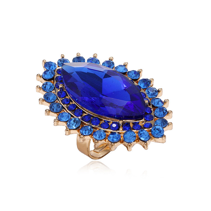 Retro Fashion Eye-catching Luxury Oval Temperament Rings