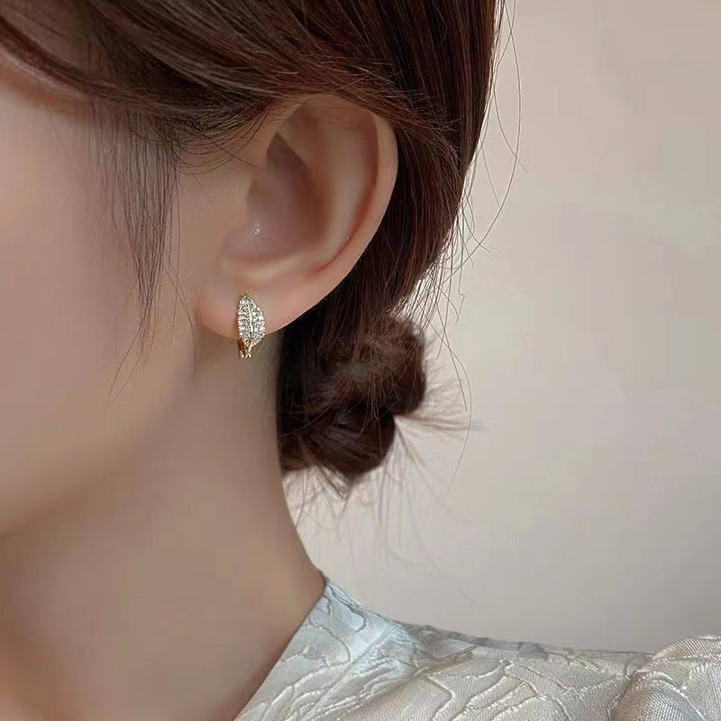 Exquisite Small Zircon Leaves Clip Fashion Commuter Super Rings