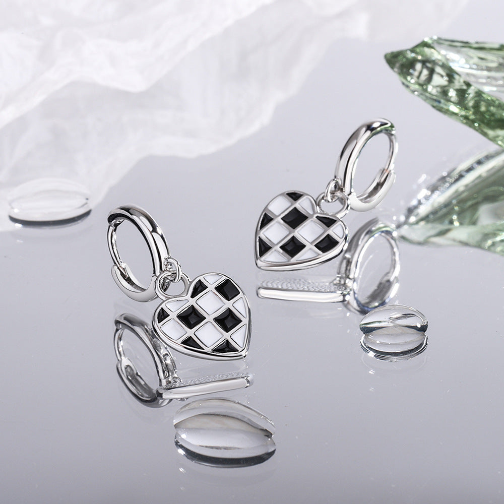 Epoxy Chessboard Plaid Heart-shaped Trendy Female Niche Design Mosaic Ear Earrings