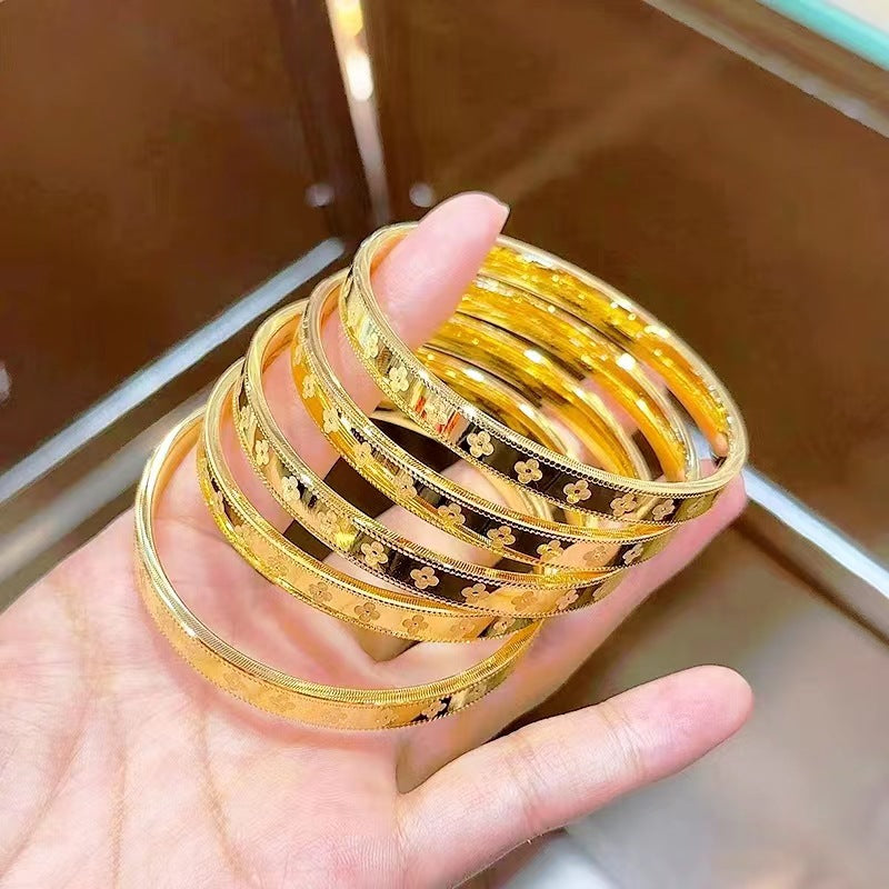 Women's Classic Four-leaf Clover Brass Gold-plated Closed Bracelet