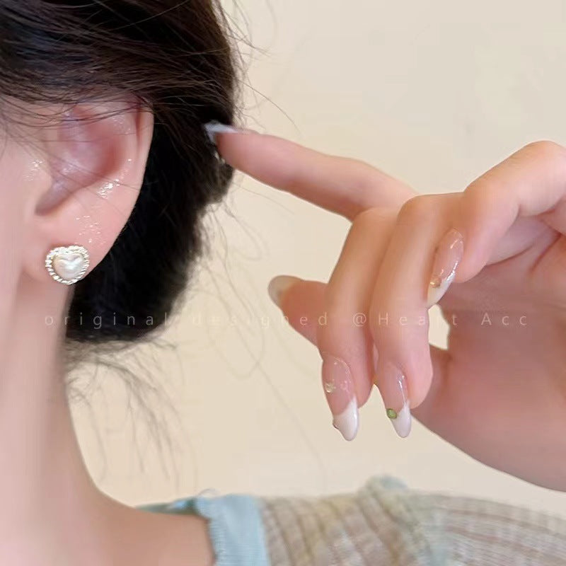 Sense Heart Pearl Female Light Luxury Minority Design Western Style Stud Earrings