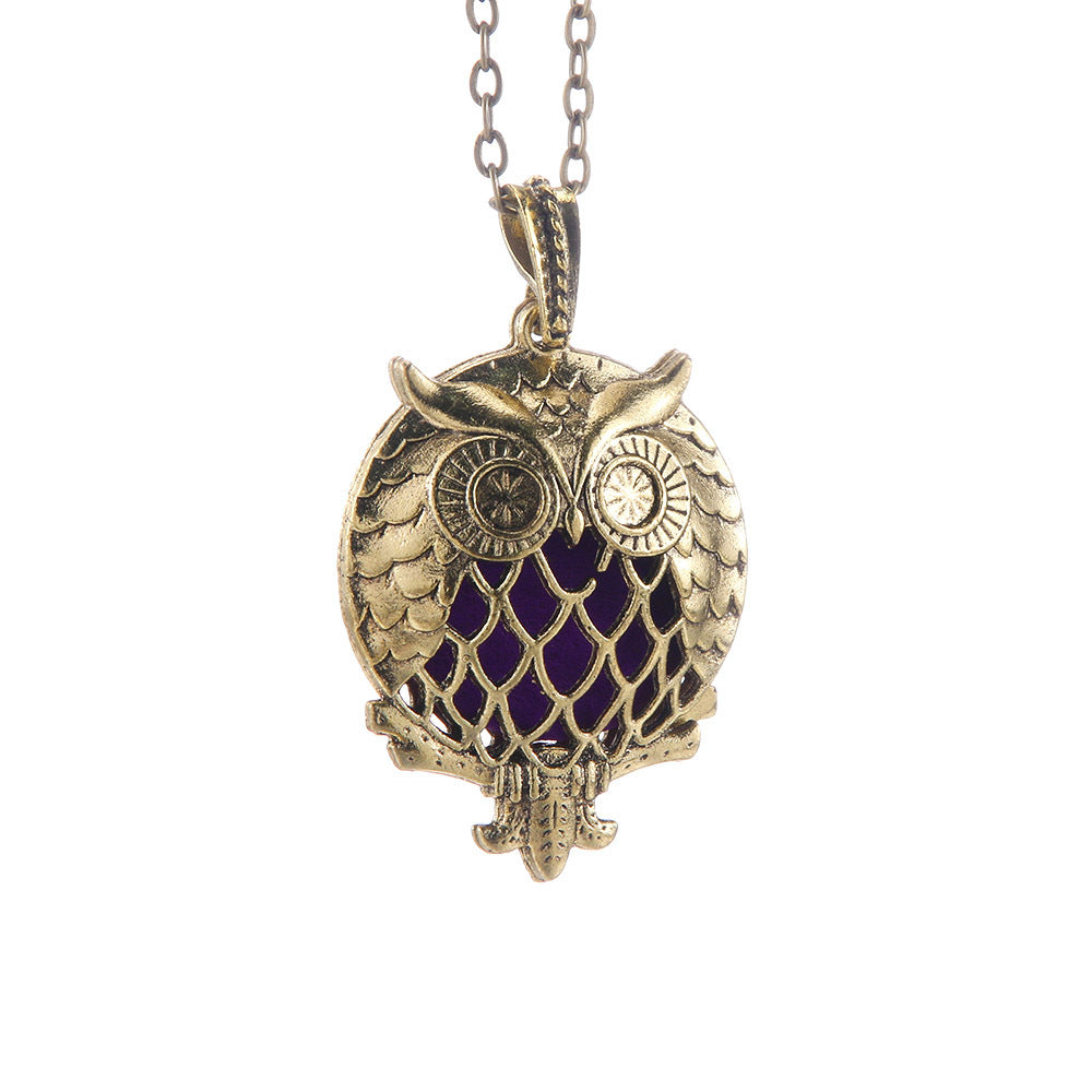 Hollow Lucky Tree Round Alloy Medal Charm Necklace