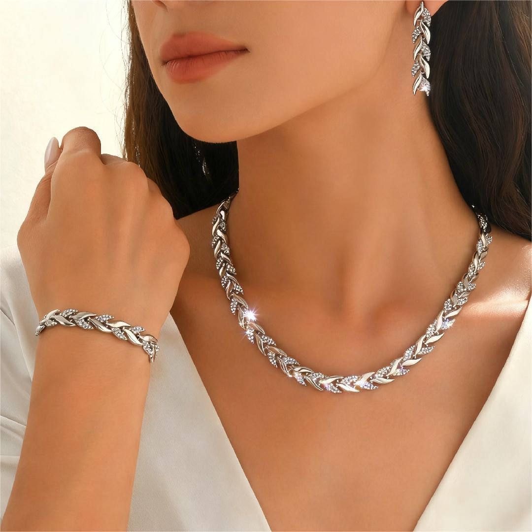 Women's Protection Fishtail Diamond Combination Light Luxury Necklaces